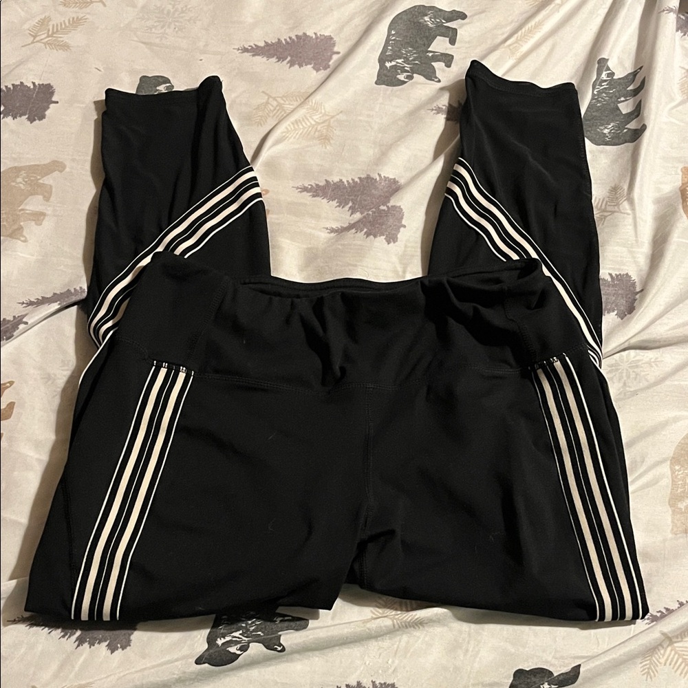 Active Life Capri Workout Leggings - Size L